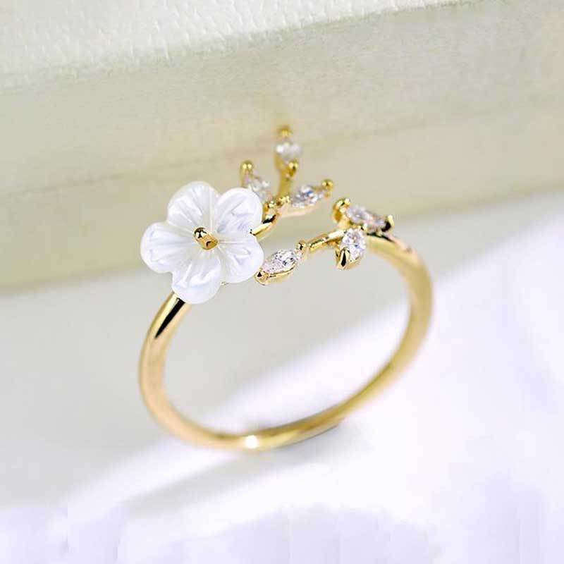 Elegant Blossom Floral Ring – Floral Collection.